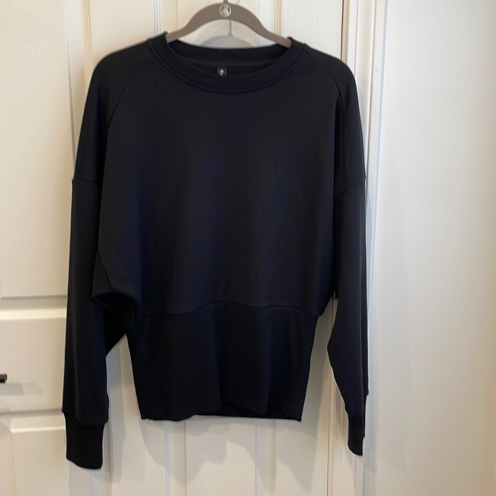 Black Athleta sweatshirt size medium. Only worn once!